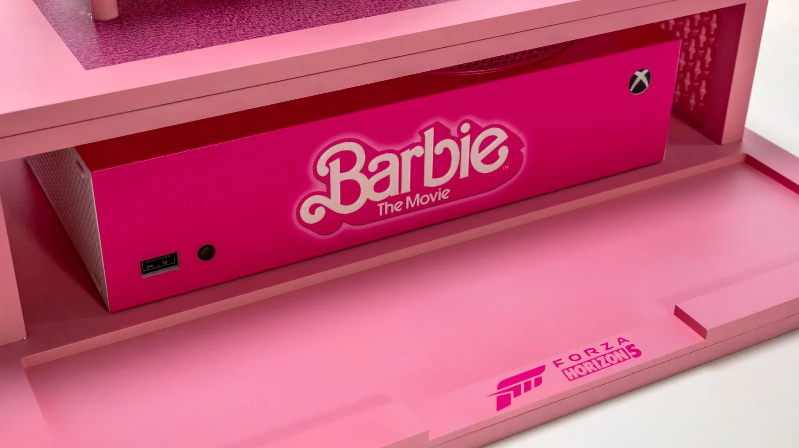 The Xbox Series S seated inside the DreamHouse