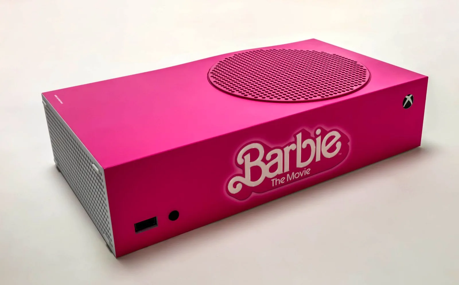 The customised Xbox Series S console